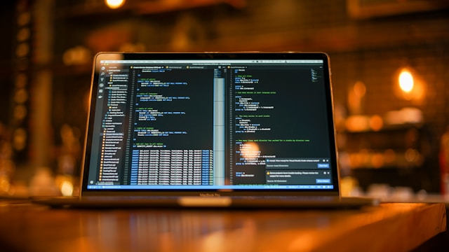 Связь с нами